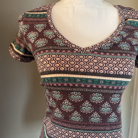 Purple and Green Tribal V-Neck Tee - Picture 2 of 3